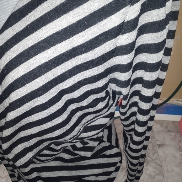 Deep cleavage Verve stretch soft top 3 for 15 - Picture 3 of 4